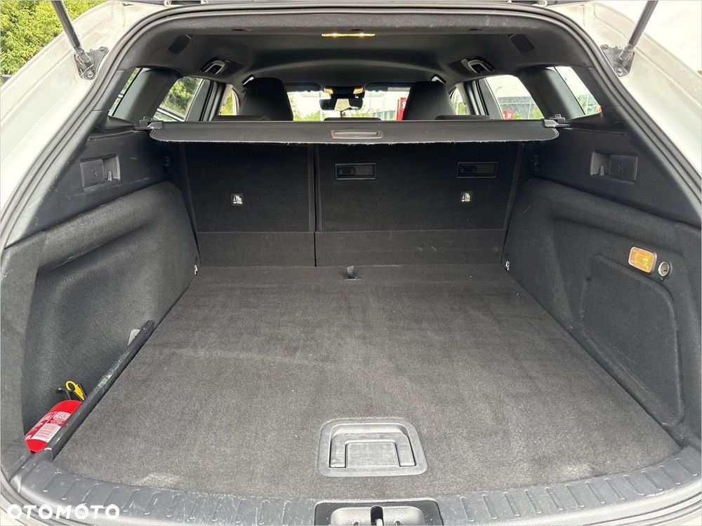 Toyota Corolla 2.0 Hybrid Comfort - 14