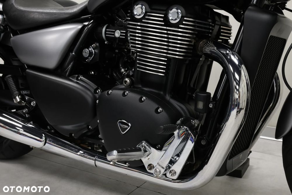 Triumph Thunderbird - 20