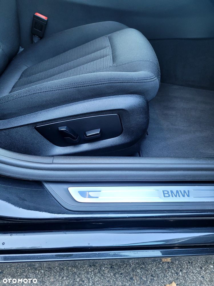 BMW Seria 5 520i - 9