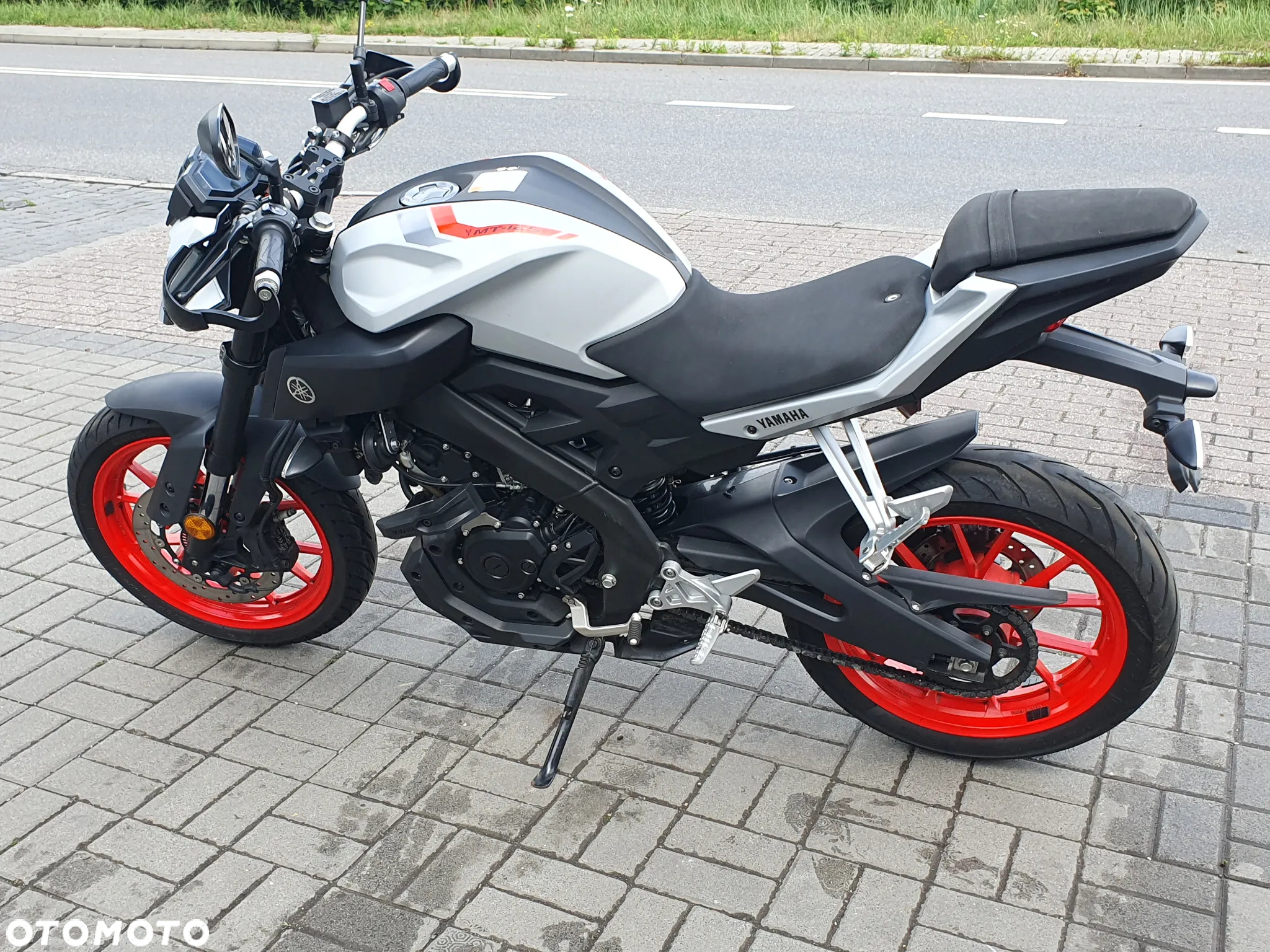 Yamaha MT - 9