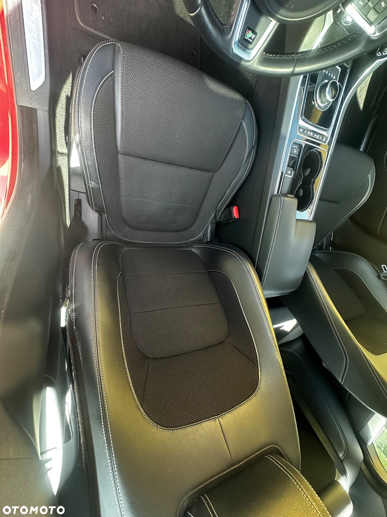 Jaguar XE 2.0 D R-Sport - 20