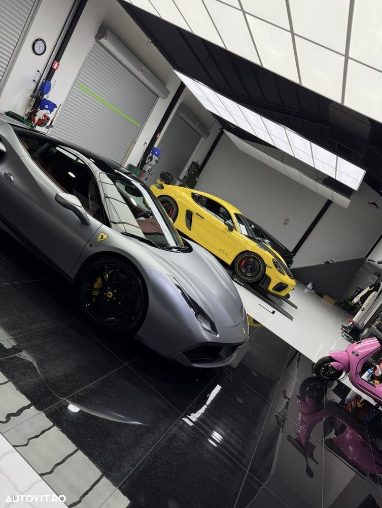 Ferrari 488 GTB - 8