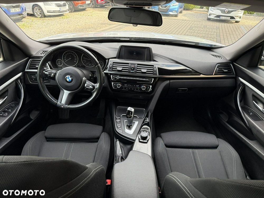 BMW 3GT 320i xDrive - 14