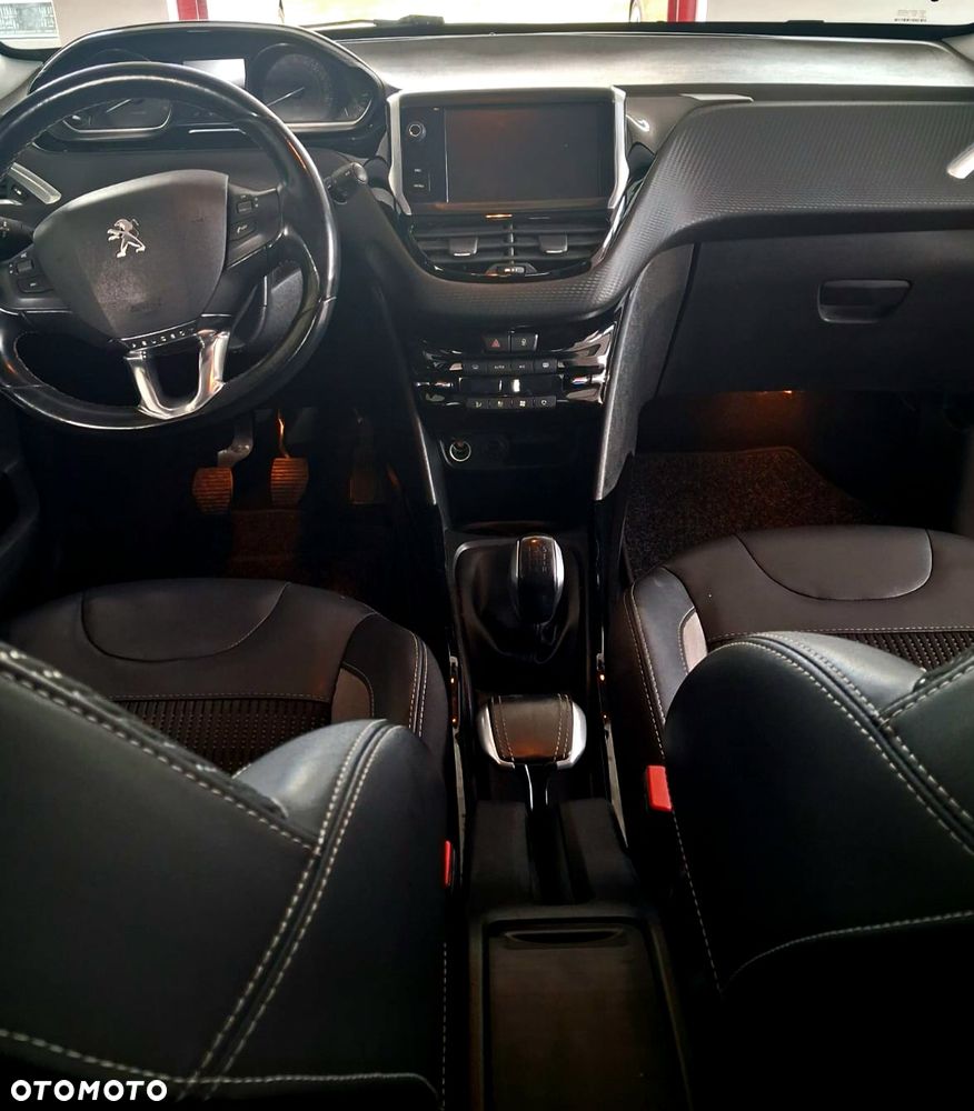 Peugeot 2008 - 9
