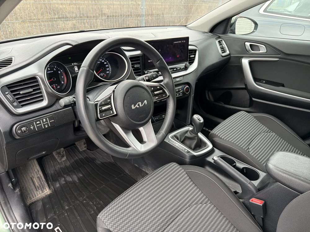 Kia Ceed 1.5 T-GDI M - 9