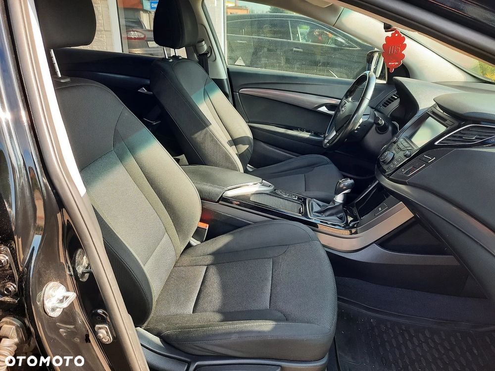 Hyundai i40 Kombi 1.7 CRDi Premium - 8