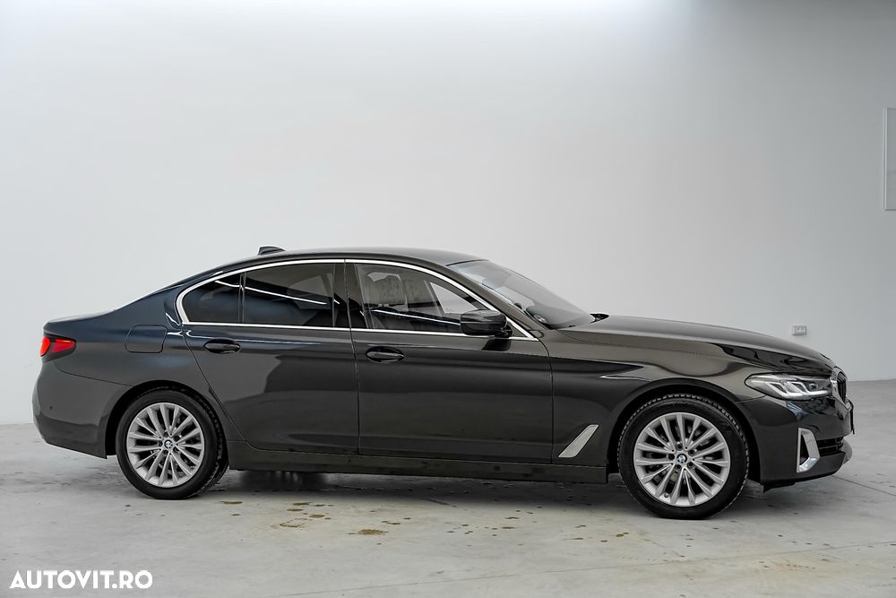 BMW Seria 5 520d Aut. Luxury Line - 10