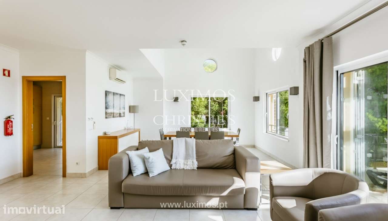 Moradia V3 com vista mar e com jardim para venda em Salema, Algarve - Grande imagem: 5/30