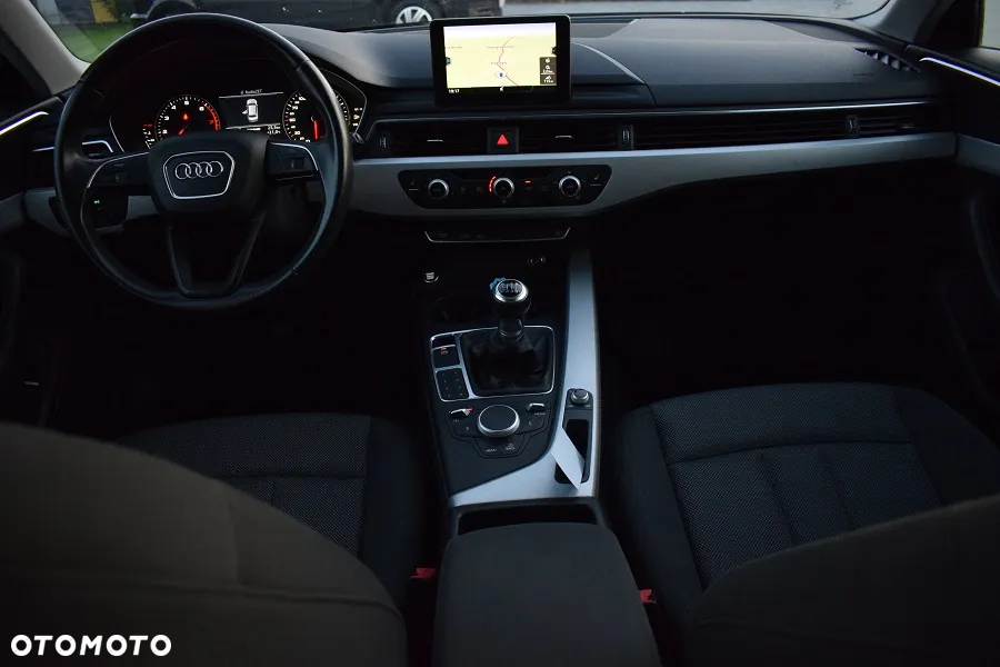 Audi A4 2.0 TFSI ultra - 5