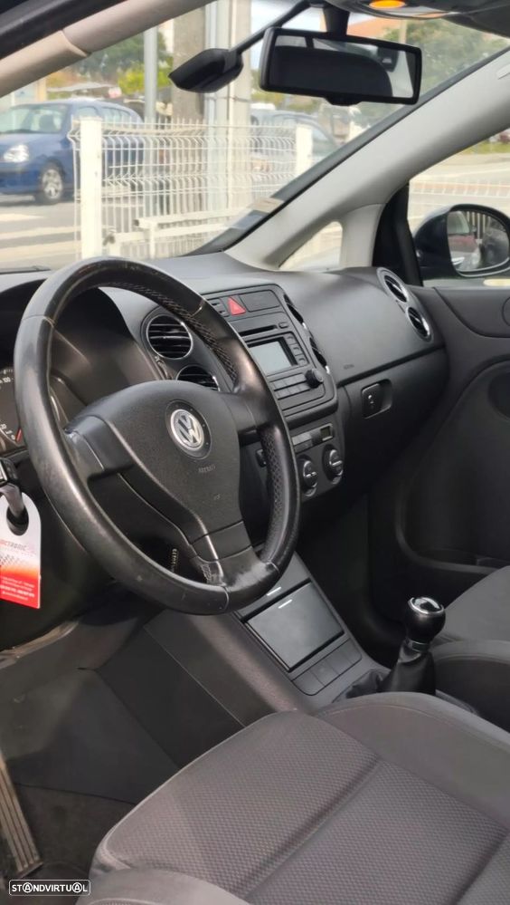 VW Golf Plus 2.0 TDi Confortline - 17