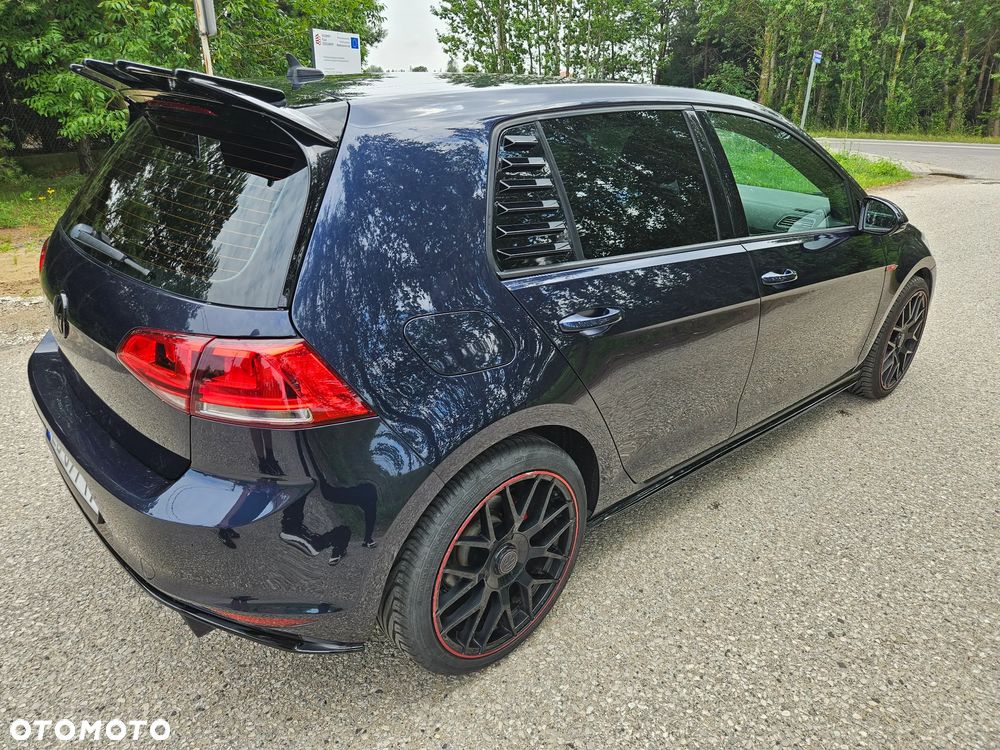Volkswagen Golf - 5