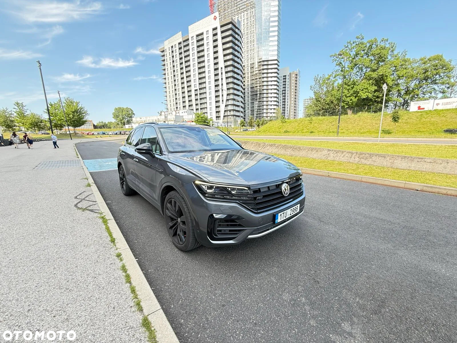 Volkswagen Touareg - 13