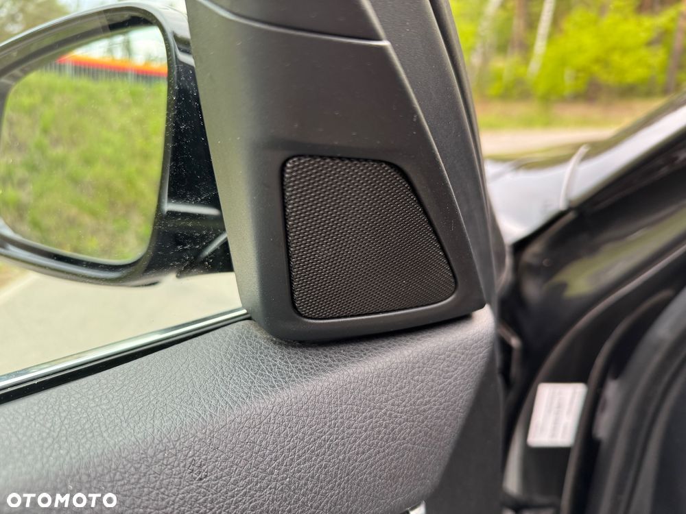 BMW Seria 5 525d xDrive Luxury Line - 32