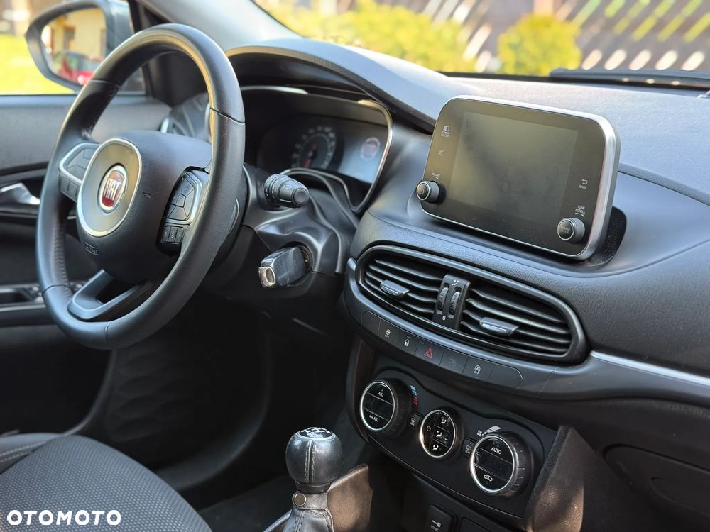 Fiat Tipo 1.6 MultiJet 16v Lounge - 11