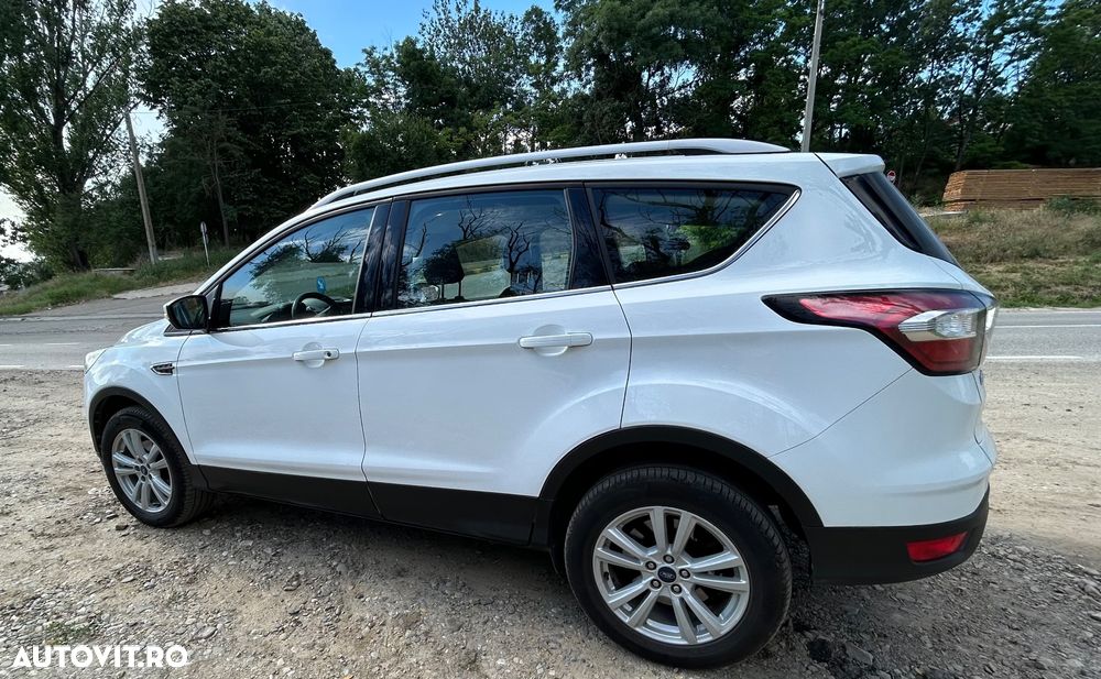 Ford Kuga 1.5 EcoBoost 2WD Trend - 1