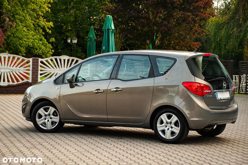 Opel Meriva 1.4 T Cosmo - 11