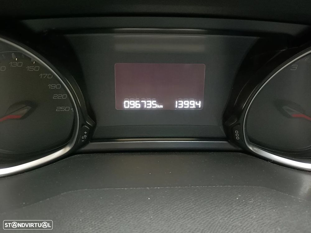 Peugeot 308 1.6 BlueHDi Style - 38