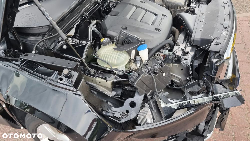 Volvo XC 40 T3 Geartronic Momentum Pro - 24