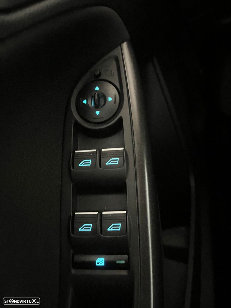 Ford Focus 1.5 TDCi ST-Line DPS - 24