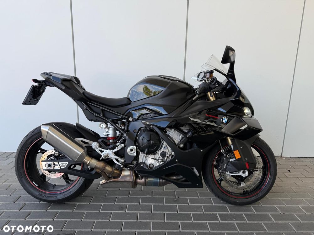 BMW S - 6