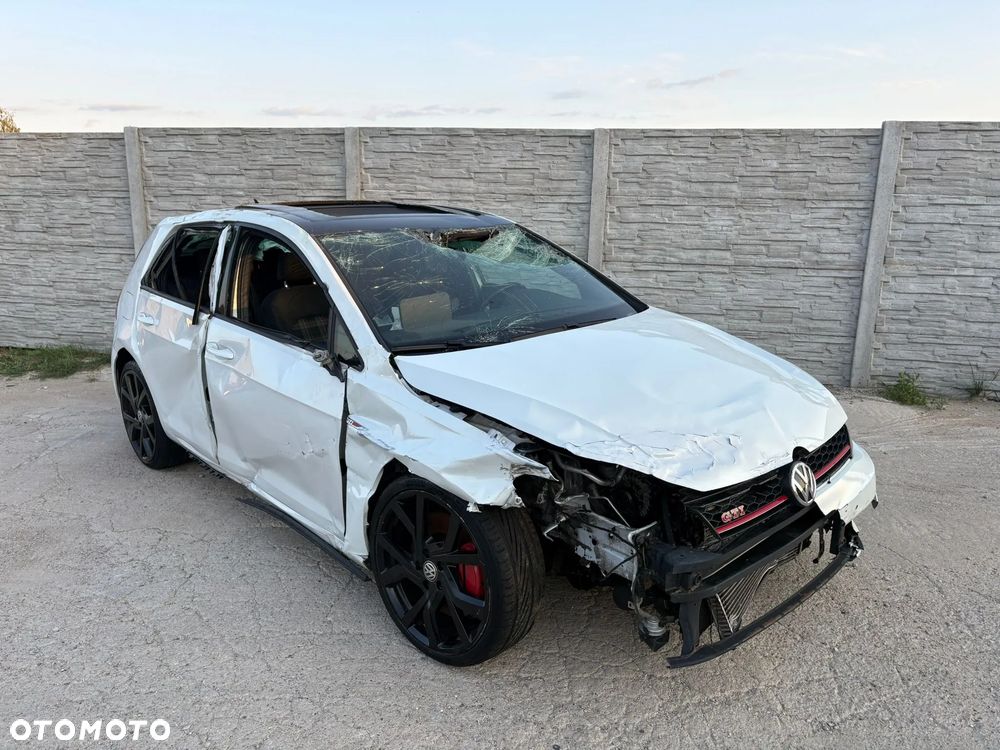 Volkswagen Golf GTI (BlueMotion Technology) DSG - 37