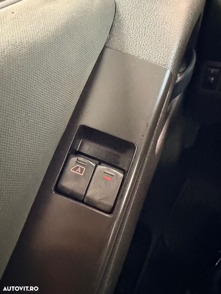 Nissan Navara 2.5 dCi King Cab XE - 7