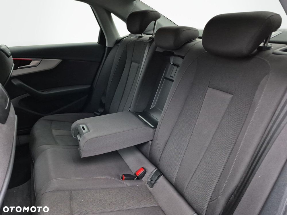 Audi A4 Limousine 35 TFSI S tronic - 25