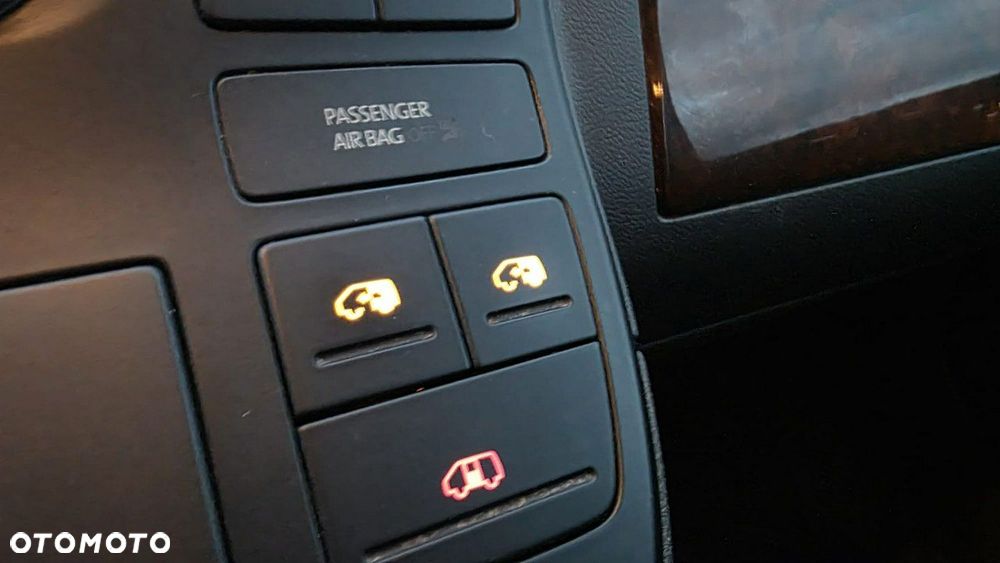 Volkswagen Multivan - 23