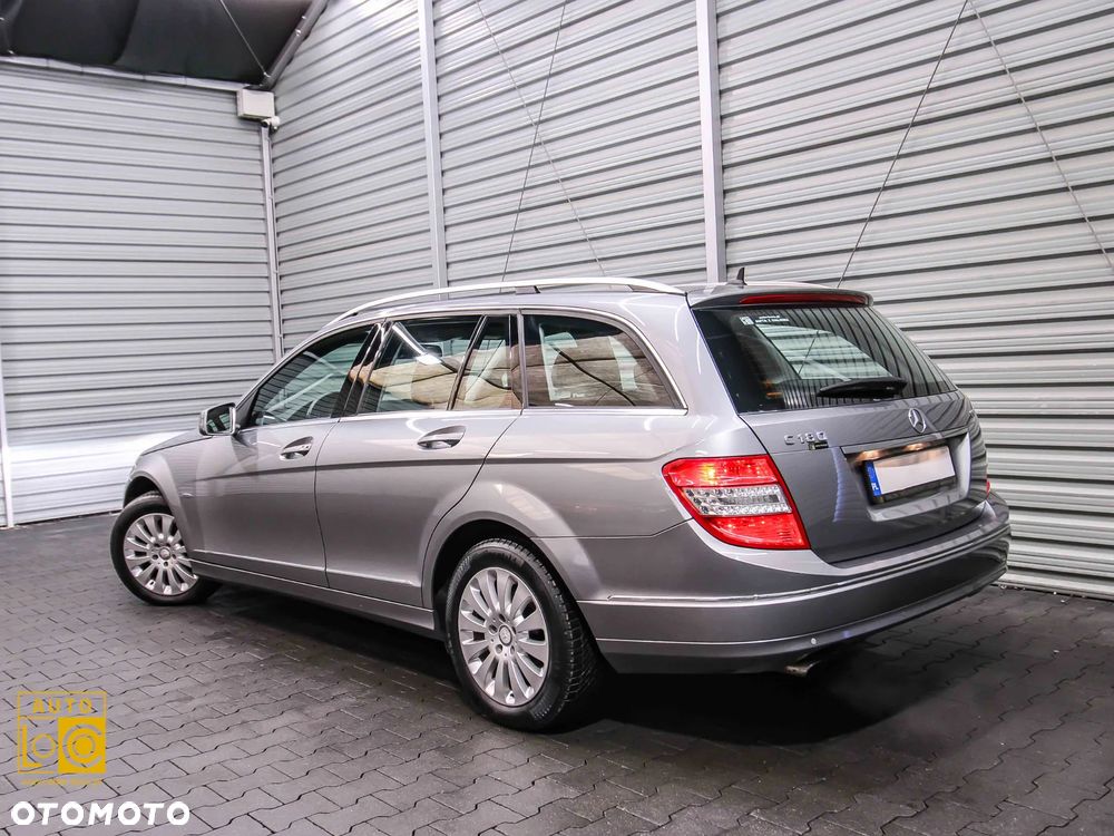 Mercedes-Benz Klasa C 180 CGI Automatik BlueEFFICIENCY Elegance - 4
