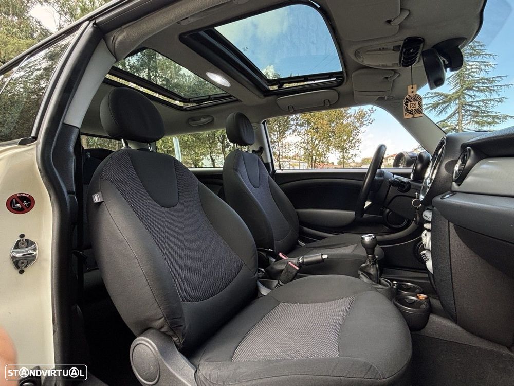 MINI Clubman Cooper D - 8