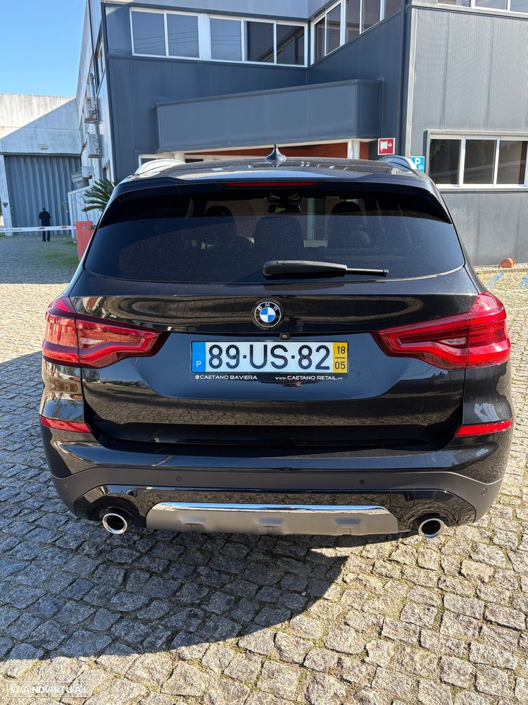 BMW X3 20 d xDrive Line Luxury - 4