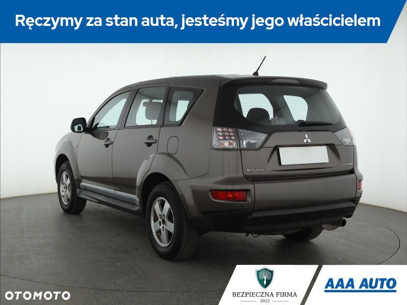 Mitsubishi Outlander - 6