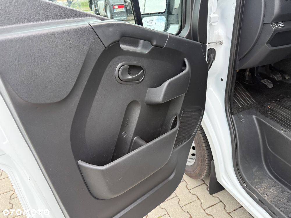 Renault MASTER 145 / WYWROTKA / NOWY MODEL / KLIMA / KUFER / Z FRANCJI / STAN BDB / / / - 24