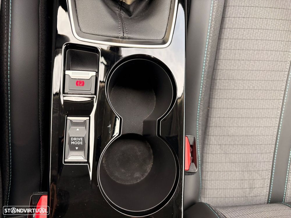 Peugeot 2008 1.5 BlueHDi Allure Pack - 34