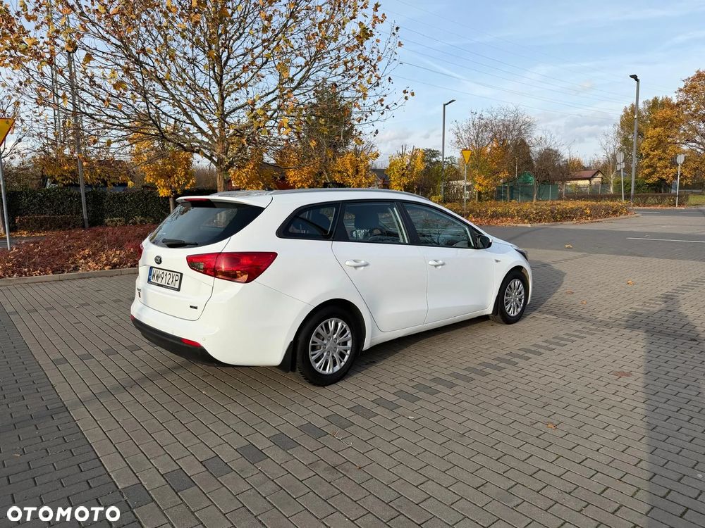 Kia Ceed Cee'd 1.6 CRDi M - 11