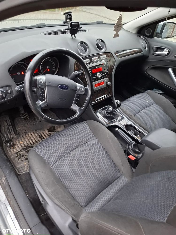 Ford Mondeo Turnier 2.0 TDCi Ghia - 8
