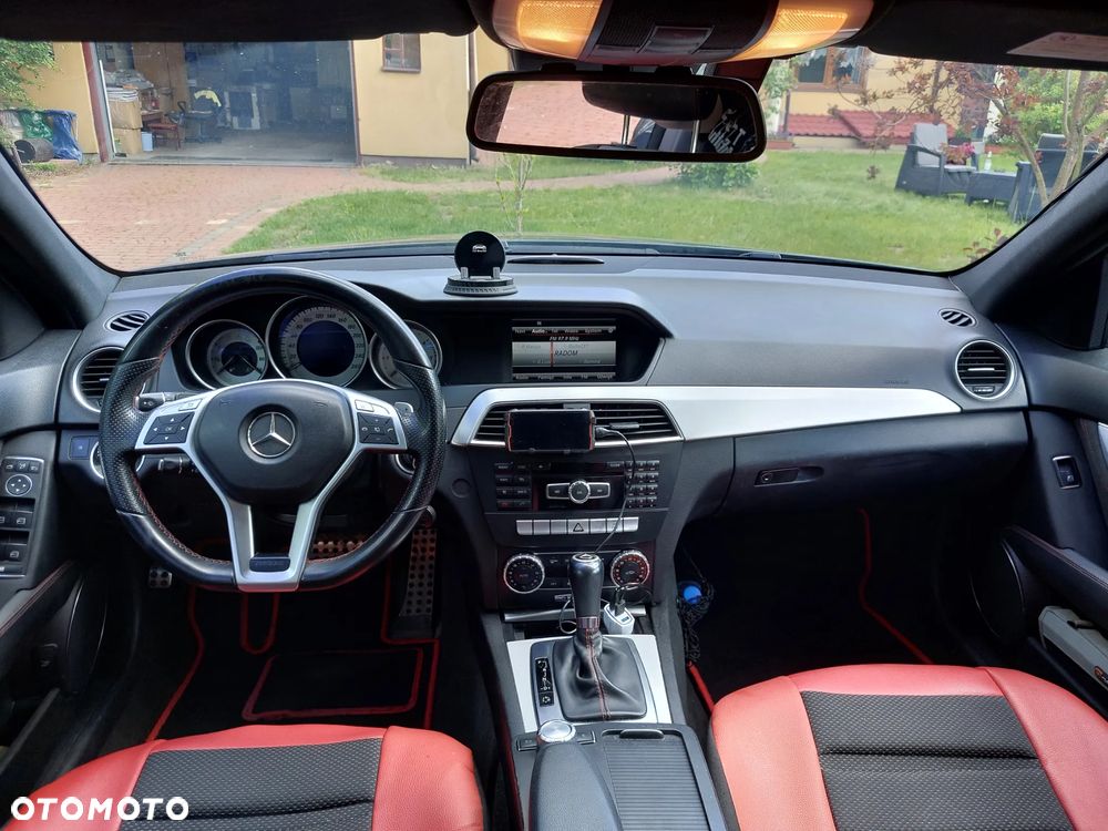 Mercedes-Benz Klasa C 250 (BlueTEC) d 4Matic 7G-TRONIC AMG Line - 15
