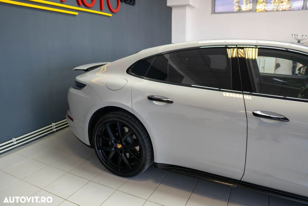 Porsche Panamera 4 E-Hybrid Executive - 17