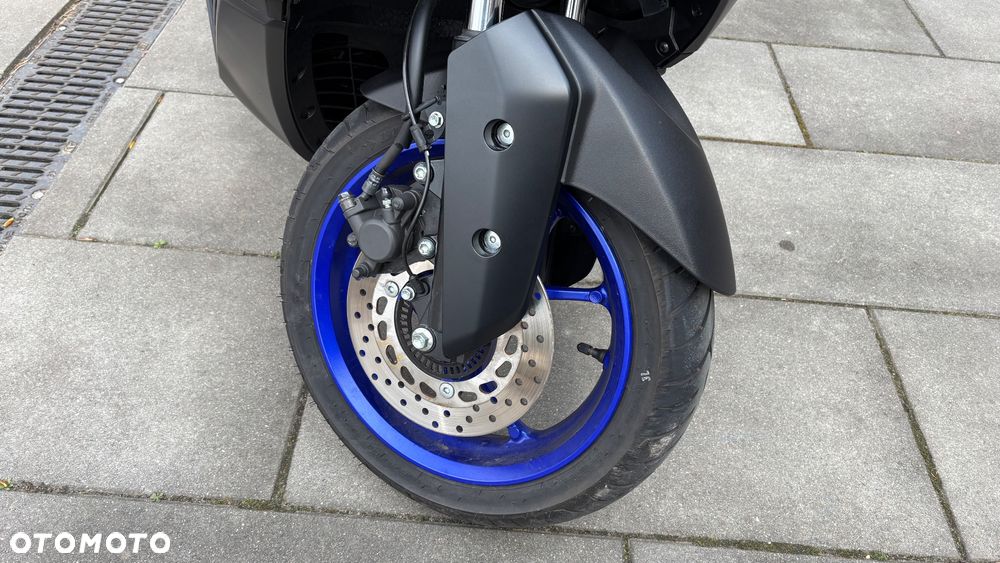 Yamaha NMAX - 8