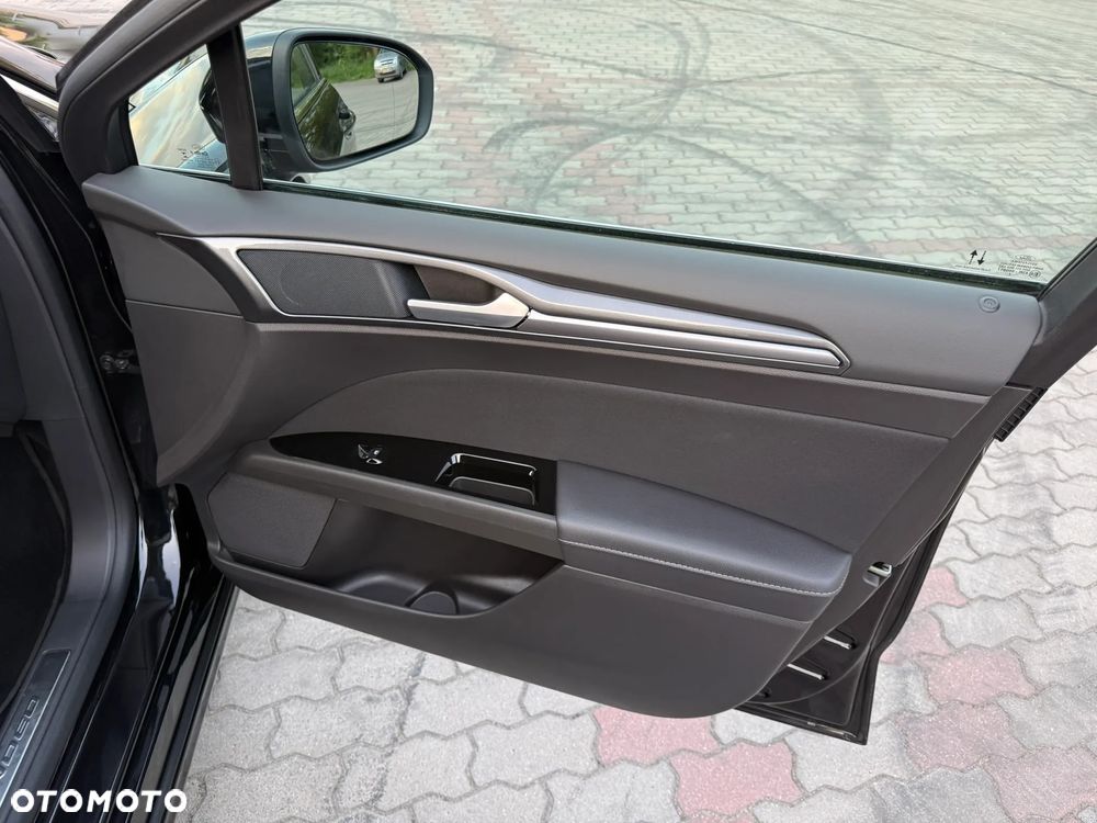 Ford Mondeo - 27