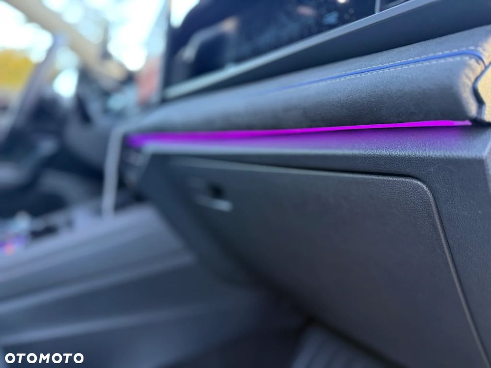 Volkswagen Tayron 2.0 TDI SCR 4MotION DSG R-Line - 16