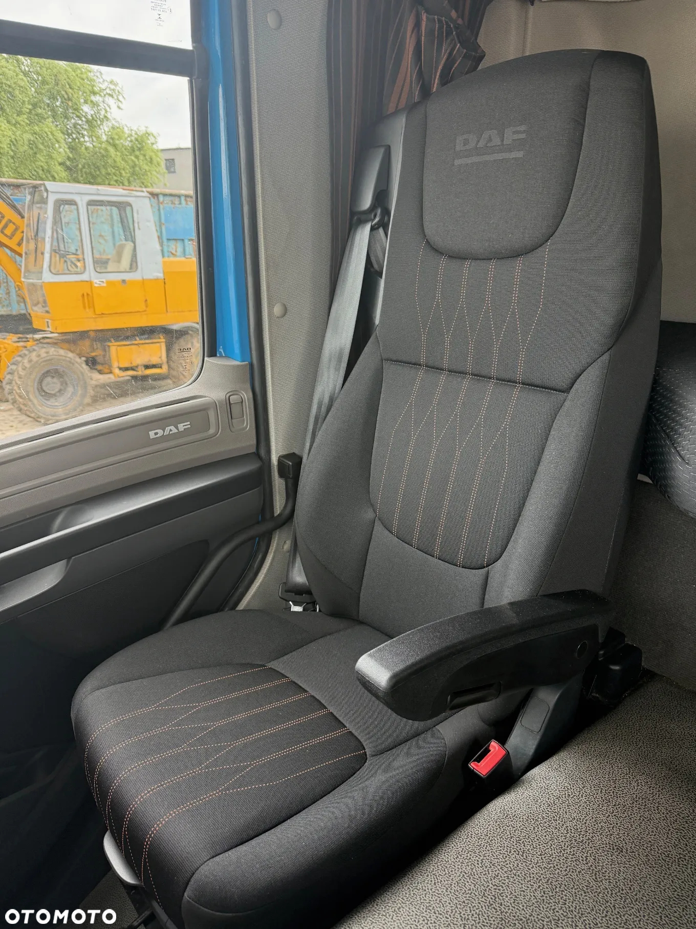 DAF CF290 - 12