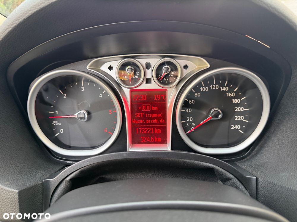 Ford Kuga 2.0 TDCi 2x4 Titanium - 14
