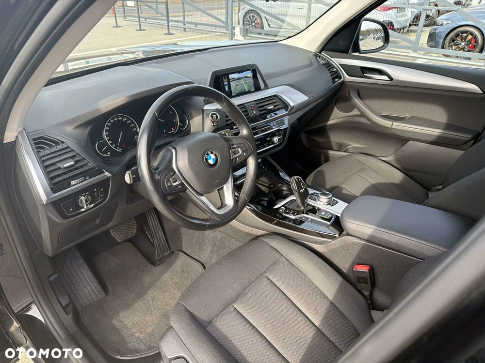 BMW X3 xDrive20d Advantage - 14