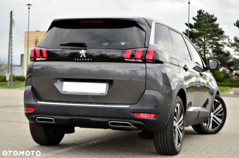 Peugeot 5008 - 8
