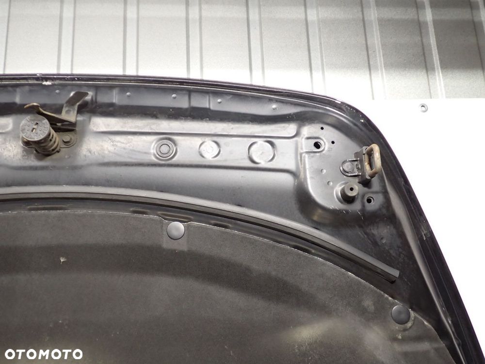 MASKA INFINITI M37X kol:  GAC - 6