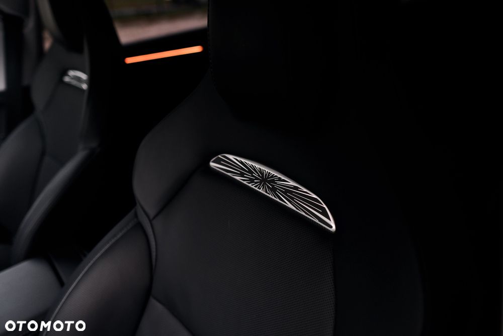 Tesla Model 3 2025 photo 4