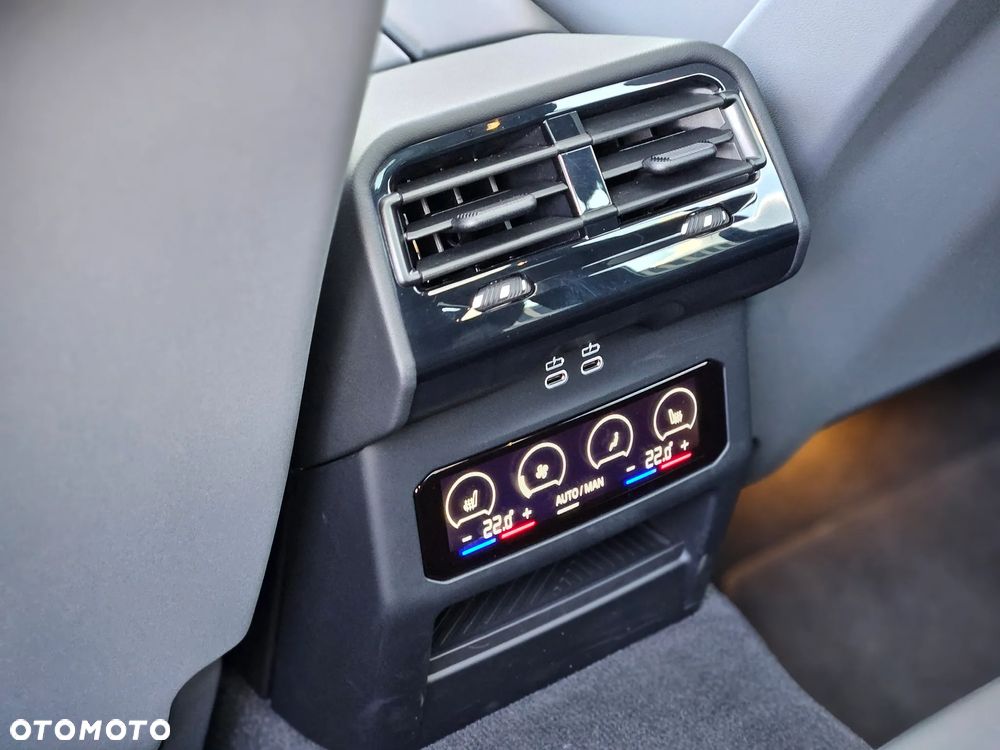 BMW Seria 5 550e xDrive PHEV M Sport - 37