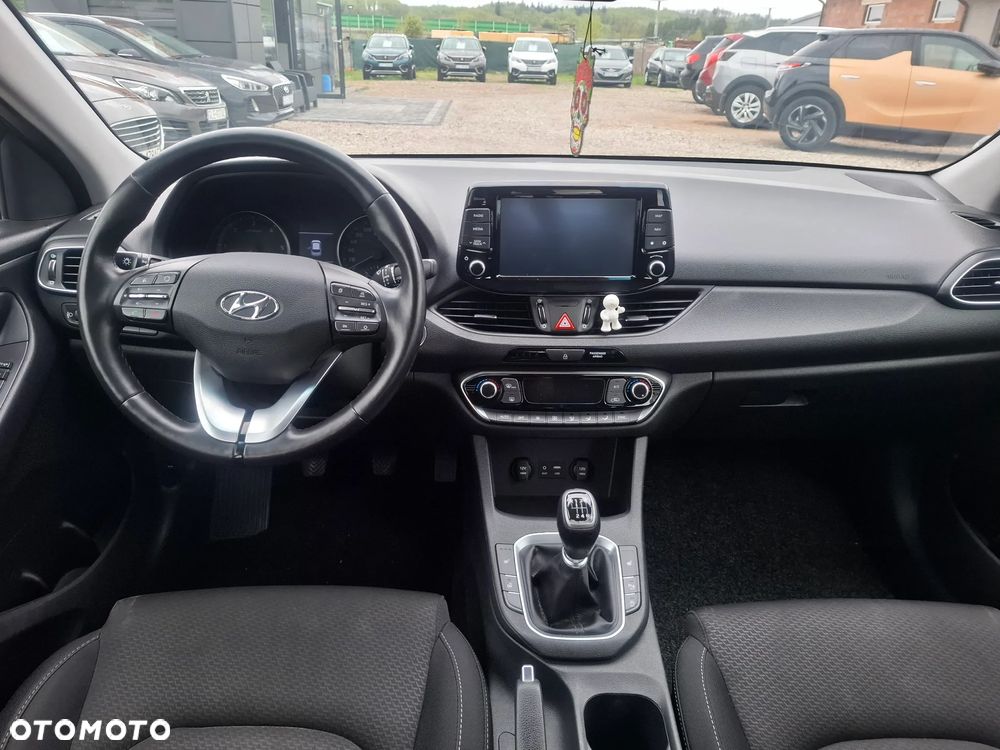 Hyundai i30 1.6 D Comfort - 14