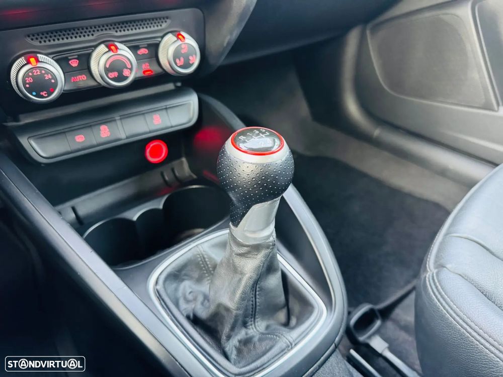 Audi A1 1.6 TDI S-line - 32